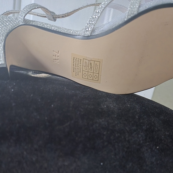 Benjamin Walk Silver Glitter Heels - Picture 7 of 8